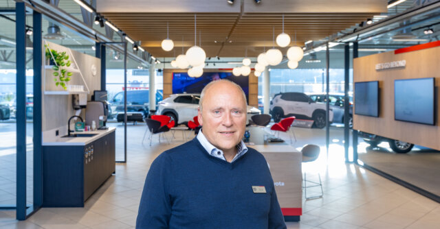 – Dette er vår gave til alle de flotte kundene våre