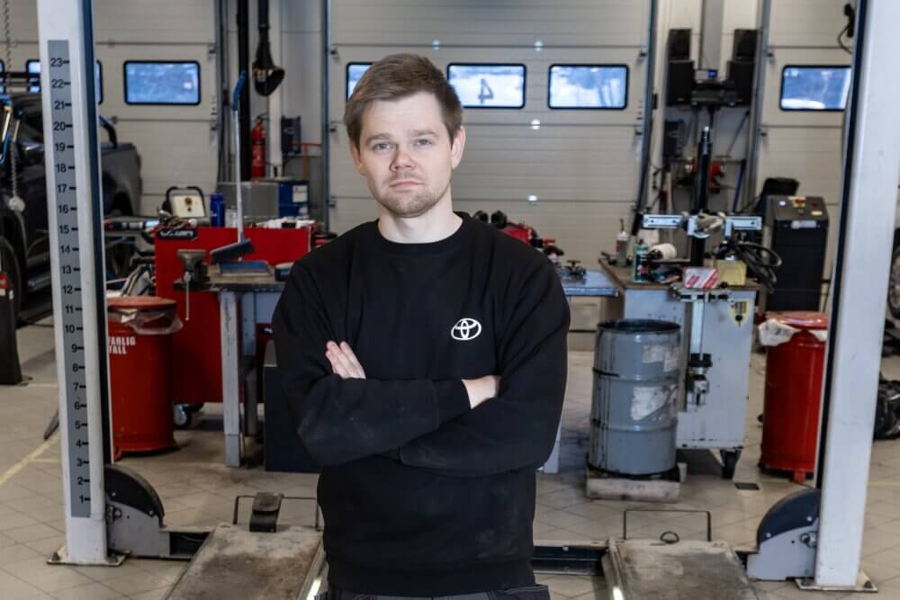 ÅGE ANDRÉ ARNES, mekaniker som vet at han har verdens beste kolleger og unike kunder.